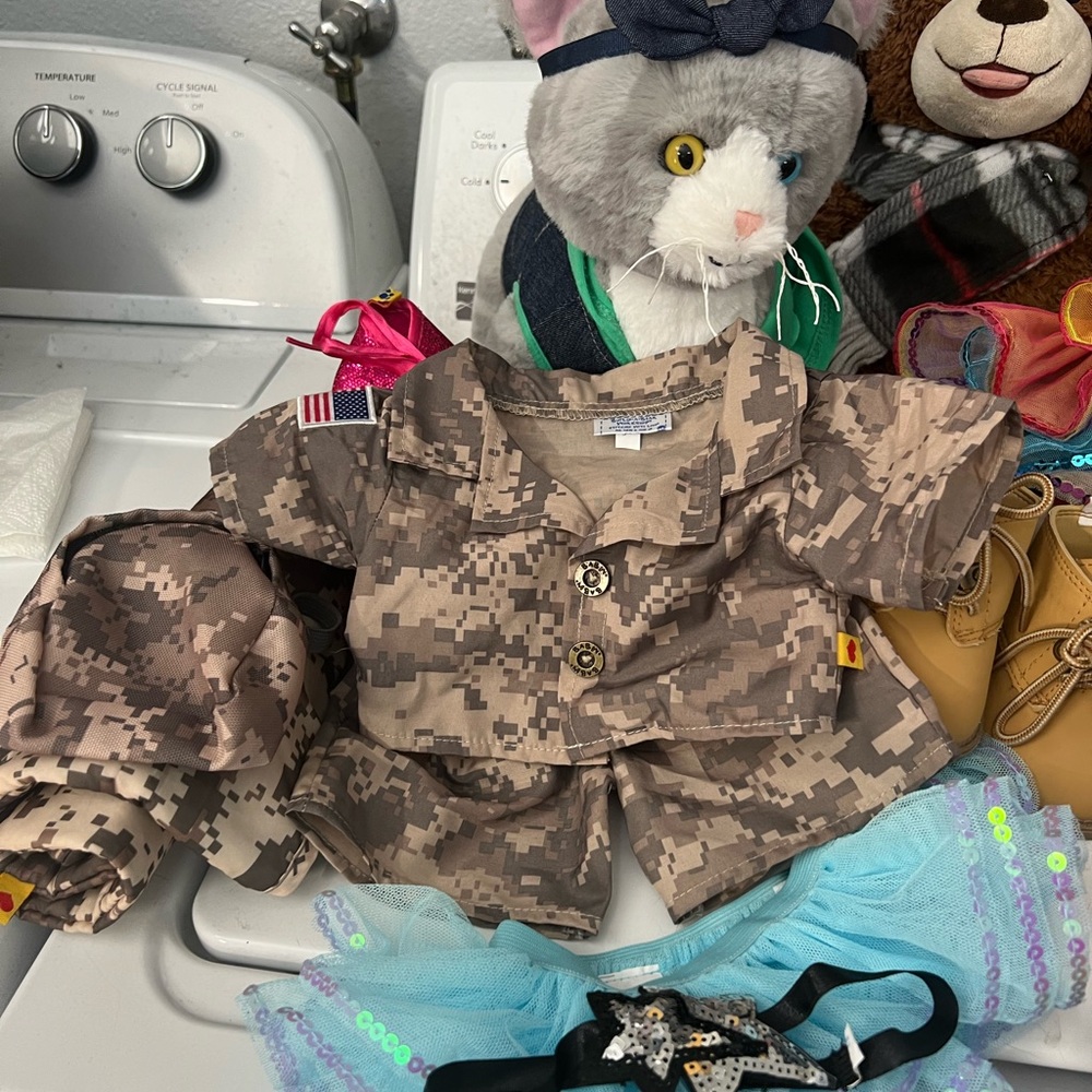HUGE Build-a-Bear bundle! - Picture 4 of 7